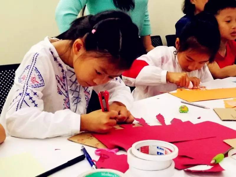 活力東升 | 光影紙雕燈制作驚艷社區青少年